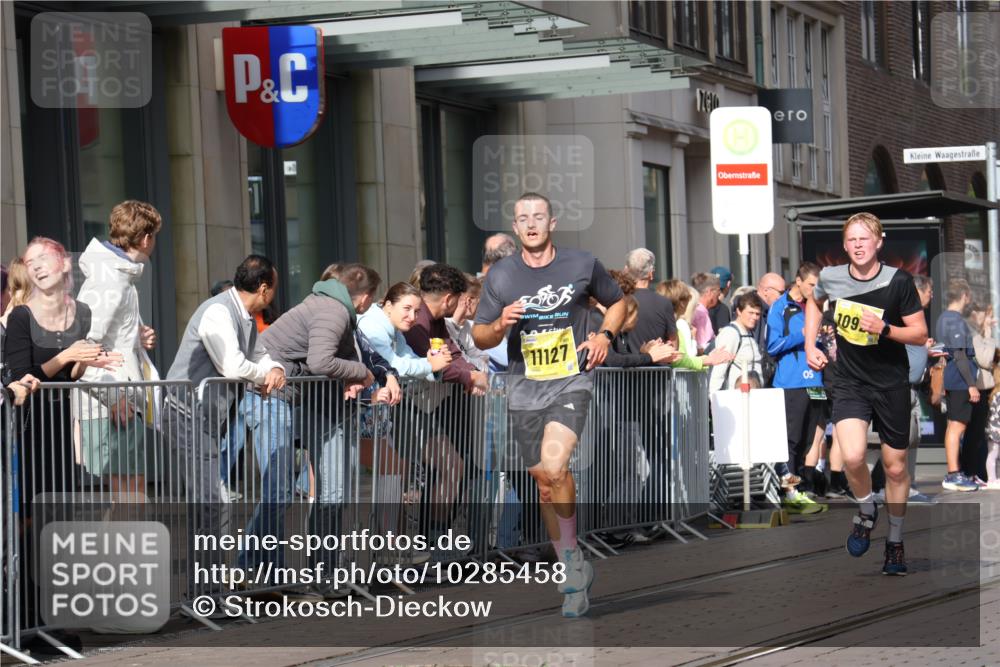 13.09.2026 - 21. swb-Marathon Bremen Strokosch-Dieckow http://msf.ph/oto/10285458 13.09.2026 10:38:47 Ziel 10782, 10926, 11227, 11338, 11454, 12003, 13641, 10441, 10926, 11127, 12370, 13507, 13539 meine-sportfotos.de