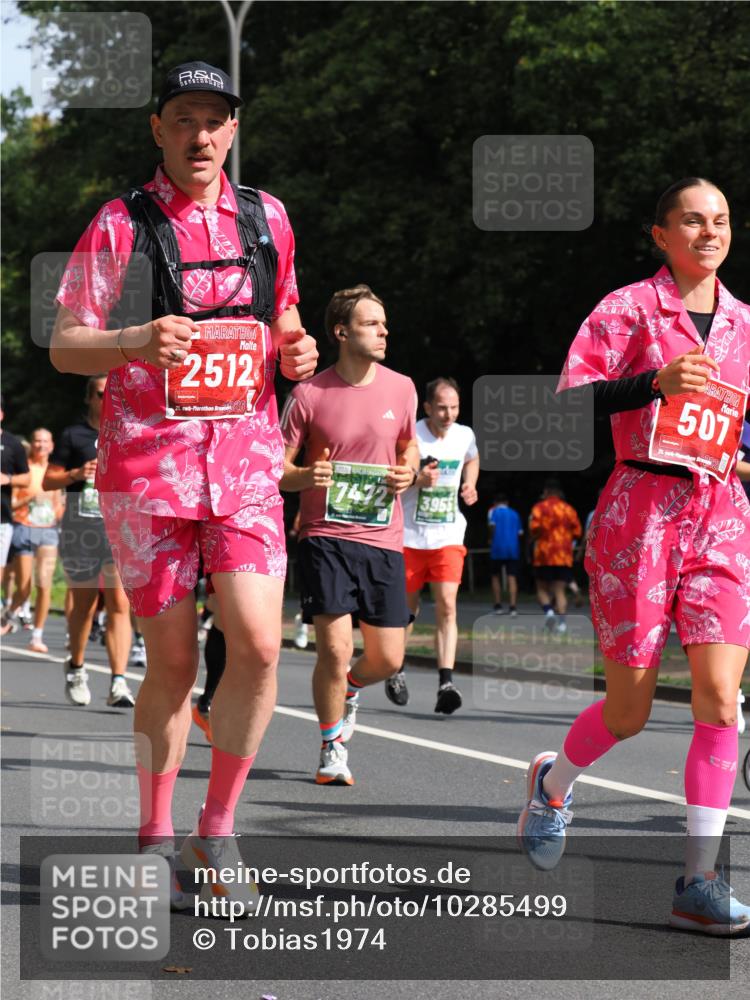 13.09.2026 - 21. swb-Marathon Bremen TobiasT http://msf.ph/oto/10285499 13.09.2026 12:12:52 Laufen 2512, 21, 26, 2, 7472, 3955, 507, 21 meine-sportfotos.de