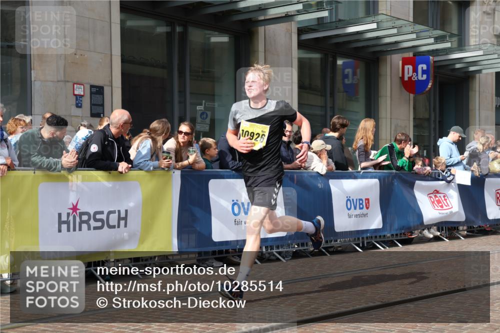13.09.2026 - 21. swb-Marathon Bremen Strokosch-Dieckow http://msf.ph/oto/10285514 13.09.2026 10:38:51 Ziel 10782, 11227, 11338, 11454, 12003, 13556, 13641, 10441, 10926, 11127, 12370, 13539 meine-sportfotos.de