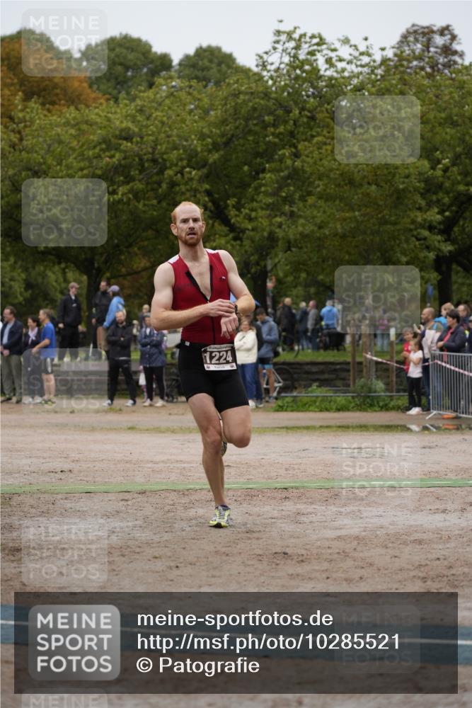 13.09.2026 - Stadtparktriathlon Patografie http://msf.ph/oto/10285521 13.09.2026 13:27:16 Ziel 1043, 1224 meine-sportfotos.de
