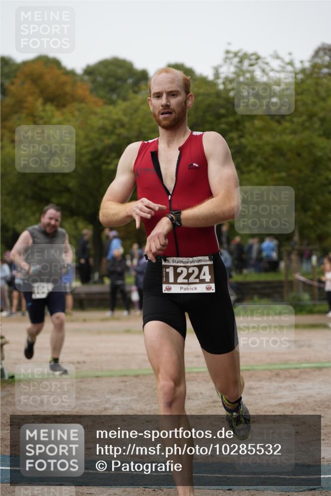 13.09.2026 - Stadtparktriathlon Patografie http://msf.ph/oto/10285532 13.09.2026 13:27:17 Ziel 1043, 1224 meine-sportfotos.de