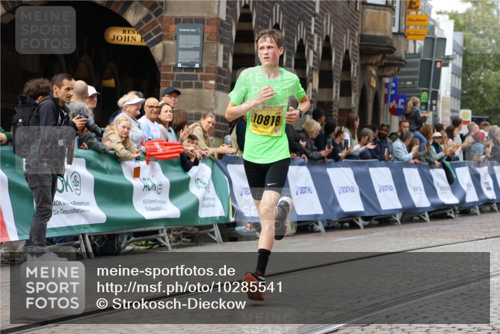 13.09.2026 - 21. swb-Marathon Bremen Strokosch-Dieckow http://msf.ph/oto/10285541 13.09.2026 10:34:48 Ziel 10818, 11418, 13633, 13637, 11197, 11964, 13588, 13601, 13625 meine-sportfotos.de