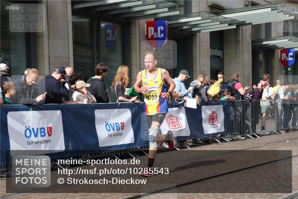 13.09.2026 - 21. swb-Marathon Bremen Strokosch-Dieckow http://msf.ph/oto/10285543 13.09.2026 10:38:55 Ziel 11227, 11454, 12003, 13556, 13641, 10782, 10926, 11127, 11338, 12370, 13539 meine-sportfotos.de