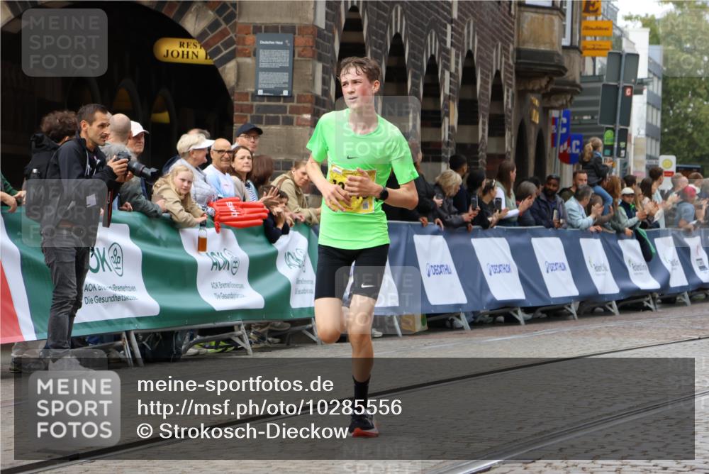 13.09.2026 - 21. swb-Marathon Bremen Strokosch-Dieckow http://msf.ph/oto/10285556 13.09.2026 10:34:49 Ziel 10818, 11418, 13633, 13637, 11197, 11964, 13588, 13601, 13625 meine-sportfotos.de