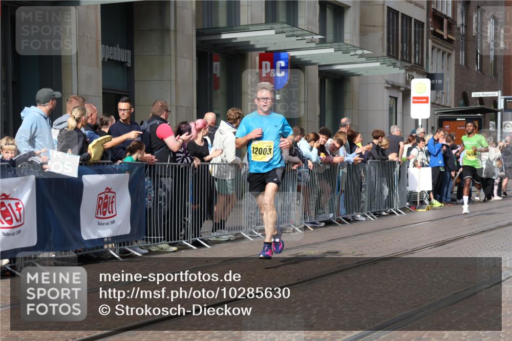 13.09.2026 - 21. swb-Marathon Bremen Strokosch-Dieckow http://msf.ph/oto/10285630 13.09.2026 10:39:04 Ziel 11227, 11454, 11713, 12404, 13556, 13641, 10782, 10926, 11127, 11338, 12003 meine-sportfotos.de