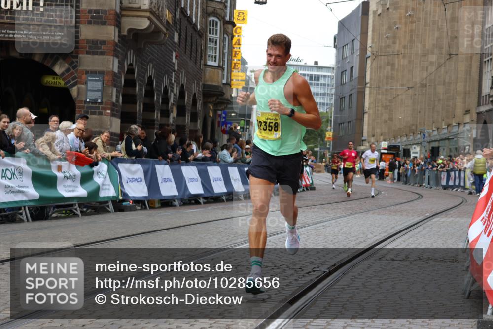 13.09.2026 - 21. swb-Marathon Bremen Strokosch-Dieckow http://msf.ph/oto/10285656 13.09.2026 10:34:58 Ziel 10818, 12358, 12413, 12540, 13637, 10261, 10262, 13505, 13560 meine-sportfotos.de