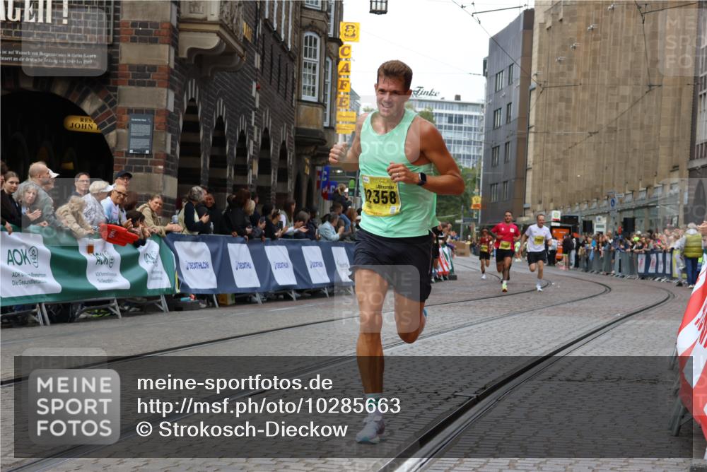 13.09.2026 - 21. swb-Marathon Bremen Strokosch-Dieckow http://msf.ph/oto/10285663 13.09.2026 10:34:58 Ziel 10818, 12358, 12413, 12540, 13637, 10261, 10262, 13505, 13560 meine-sportfotos.de