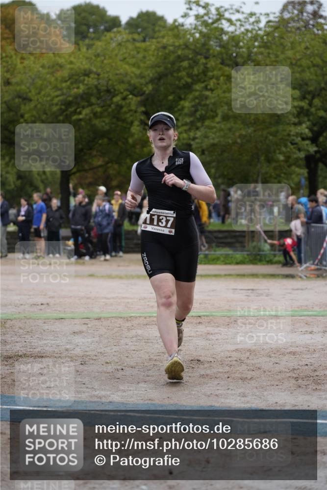 13.09.2026 - Stadtparktriathlon Patografie http://msf.ph/oto/10285686 13.09.2026 13:30:09 Ziel 1098, 1137 meine-sportfotos.de