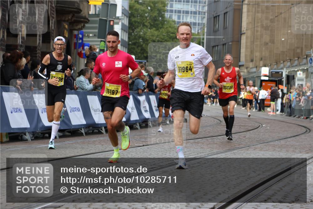 13.09.2026 - 21. swb-Marathon Bremen Strokosch-Dieckow http://msf.ph/oto/10285711 13.09.2026 10:35:02 Ziel 10818, 11964, 12358, 12413, 12540, 13637, 10261, 10262, 10994, 11512, 13505, 13560 meine-sportfotos.de