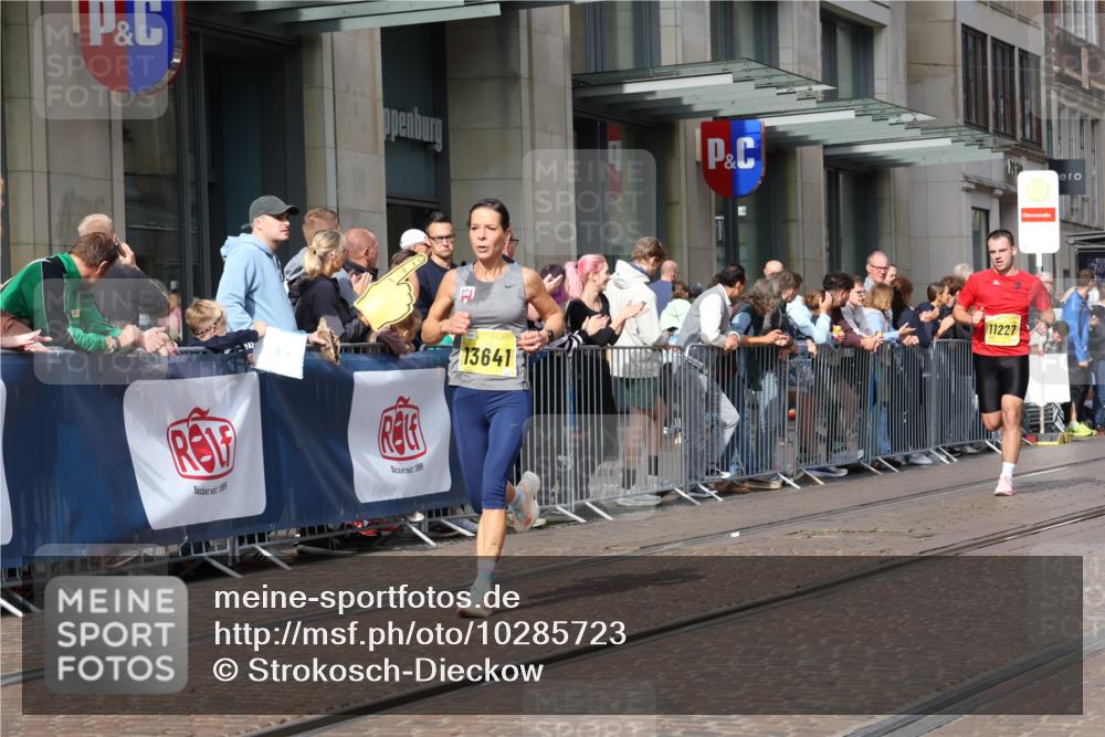 13.09.2026 - 21. swb-Marathon Bremen Strokosch-Dieckow http://msf.ph/oto/10285723 13.09.2026 10:39:11 Ziel 11227, 11713, 12404, 13513, 13556, 13642, 10782, 10926, 11127, 11227, 11338, 11454, 12003, 13641 meine-sportfotos.de