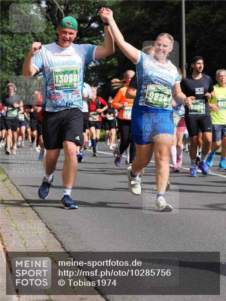 13.09.2026 - 21. swb-Marathon Bremen TobiasT http://msf.ph/oto/10285756 13.09.2026 12:14:18 Laufen 21, 13098, 6754, 21, 2126, 42, 195, 10, 00, 21, 9828, 61, 867, 8884 meine-sportfotos.de