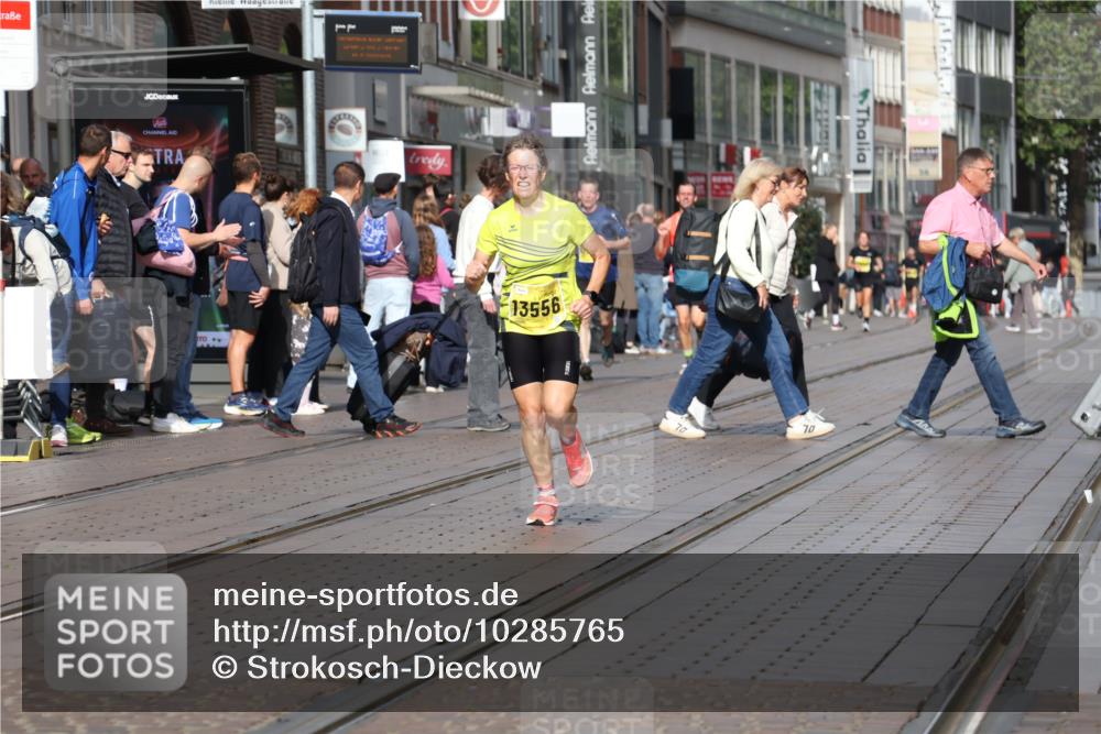 13.09.2026 - 21. swb-Marathon Bremen Strokosch-Dieckow http://msf.ph/oto/10285765 13.09.2026 10:39:15 Ziel 11713, 12404, 13513, 13556, 13642, 10782, 11227, 11338, 11454, 12003, 13641 meine-sportfotos.de