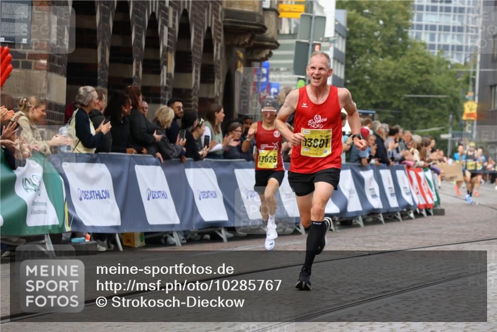13.09.2026 - 21. swb-Marathon Bremen Strokosch-Dieckow http://msf.ph/oto/10285767 13.09.2026 10:35:05 Ziel 10818, 11197, 11964, 12358, 12413, 12540, 13588, 13637, 10261, 10262, 10994, 11068, 11512, 13505, 13514, 13560, 13590, 13619 meine-sportfotos.de