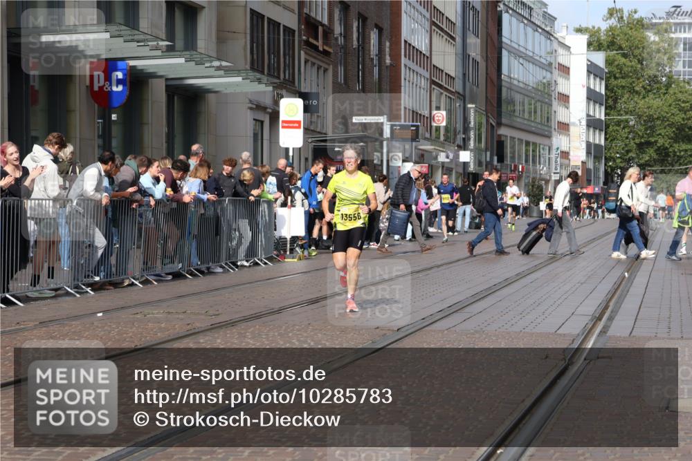 13.09.2026 - 21. swb-Marathon Bremen Strokosch-Dieckow http://msf.ph/oto/10285783 13.09.2026 10:39:17 Ziel 11713, 12404, 13513, 13642, 10782, 11227, 11338, 11454, 12003, 13556, 13641 meine-sportfotos.de