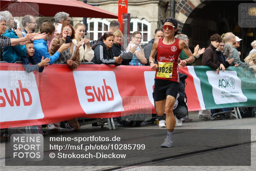 13.09.2026 - 21. swb-Marathon Bremen Strokosch-Dieckow http://msf.ph/oto/10285799 13.09.2026 10:35:08 Ziel 10818, 11197, 11964, 12358, 12413, 12540, 13588, 13601, 13625, 13637, 10994, 11068, 11176, 11512, 13514, 13540, 13590, 13619 meine-sportfotos.de