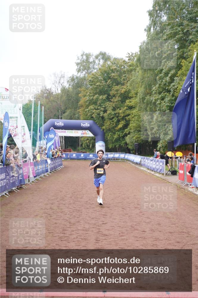 13.09.2026 - Airport Race Dennis Weichert http://msf.ph/oto/10285869 13.09.2026 10:27:55 Ziel 5467, 5476 meine-sportfotos.de