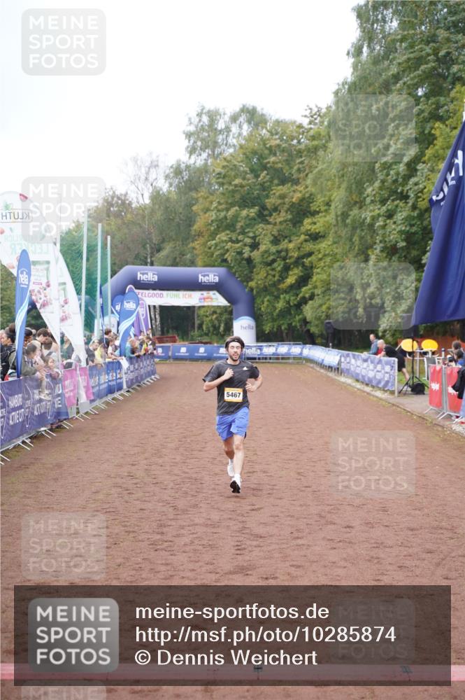 13.09.2026 - Airport Race Dennis Weichert http://msf.ph/oto/10285874 13.09.2026 10:27:56 Ziel 5467, 5476 meine-sportfotos.de