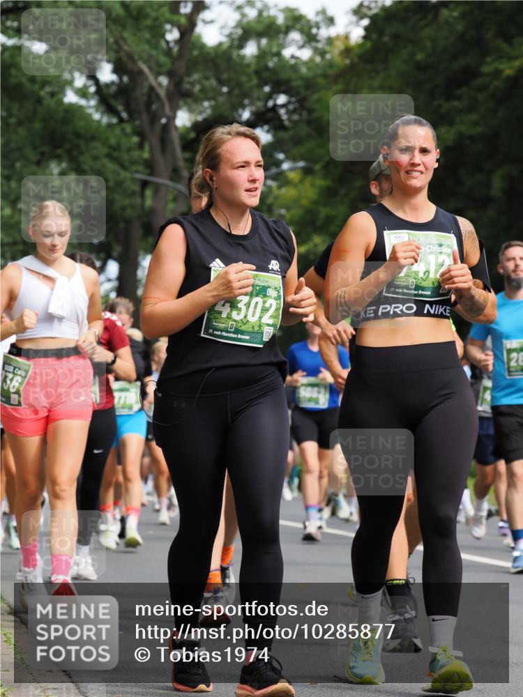 13.09.2026 - 21. swb-Marathon Bremen TobiasT http://msf.ph/oto/10285877 13.09.2026 12:15:24 Laufen 4302, 21, 26, 21, 26 meine-sportfotos.de