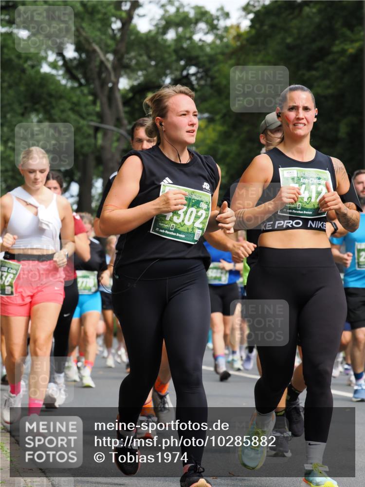 13.09.2026 - 21. swb-Marathon Bremen TobiasT http://msf.ph/oto/10285882 13.09.2026 12:15:24 Laufen 36, 302, 026, 21, 240, 21 meine-sportfotos.de