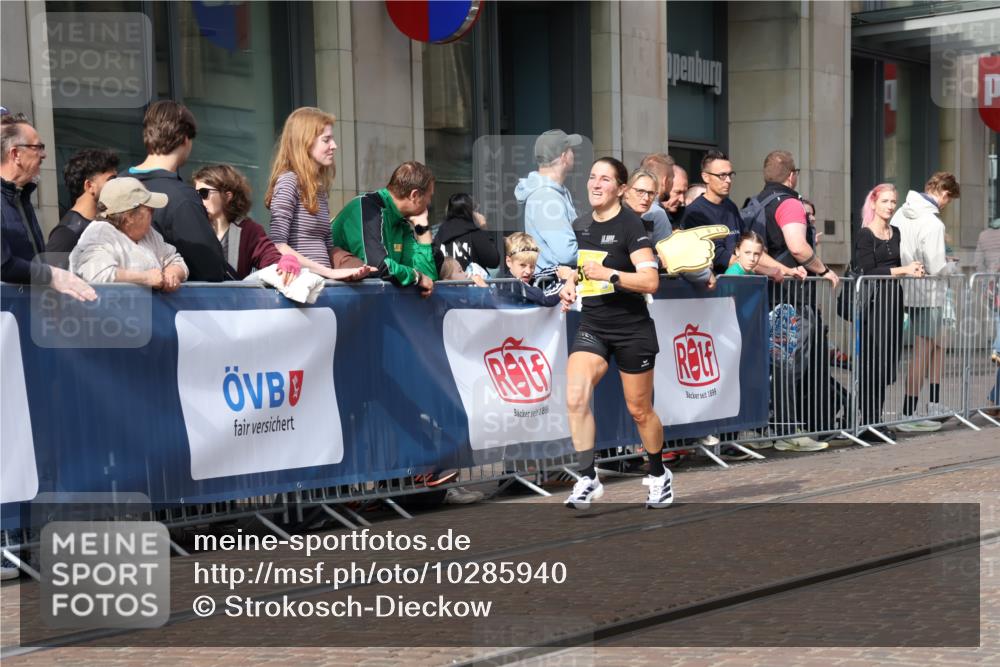 13.09.2026 - 21. swb-Marathon Bremen Strokosch-Dieckow http://msf.ph/oto/10285940 13.09.2026 10:39:37 Ziel 11198, 11721, 12144, 12339, 13519, 11713, 12404, 13513, 13556, 13642 meine-sportfotos.de
