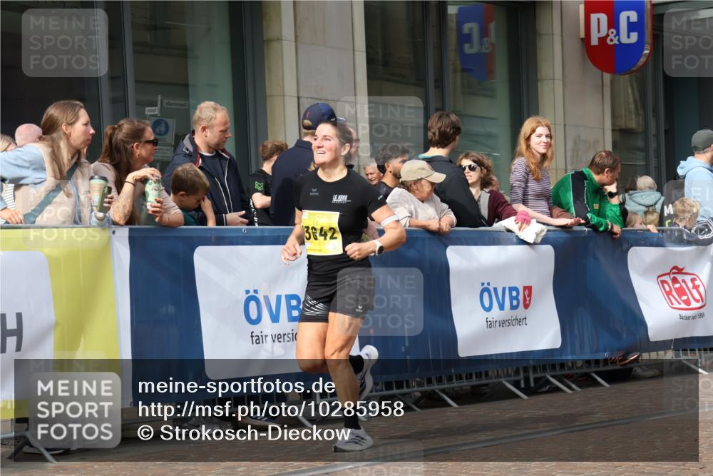 13.09.2026 - 21. swb-Marathon Bremen Strokosch-Dieckow http://msf.ph/oto/10285958 13.09.2026 10:39:39 Ziel 11198, 11721, 12144, 12339, 13519, 11713, 12404, 13513, 13556, 13642 meine-sportfotos.de