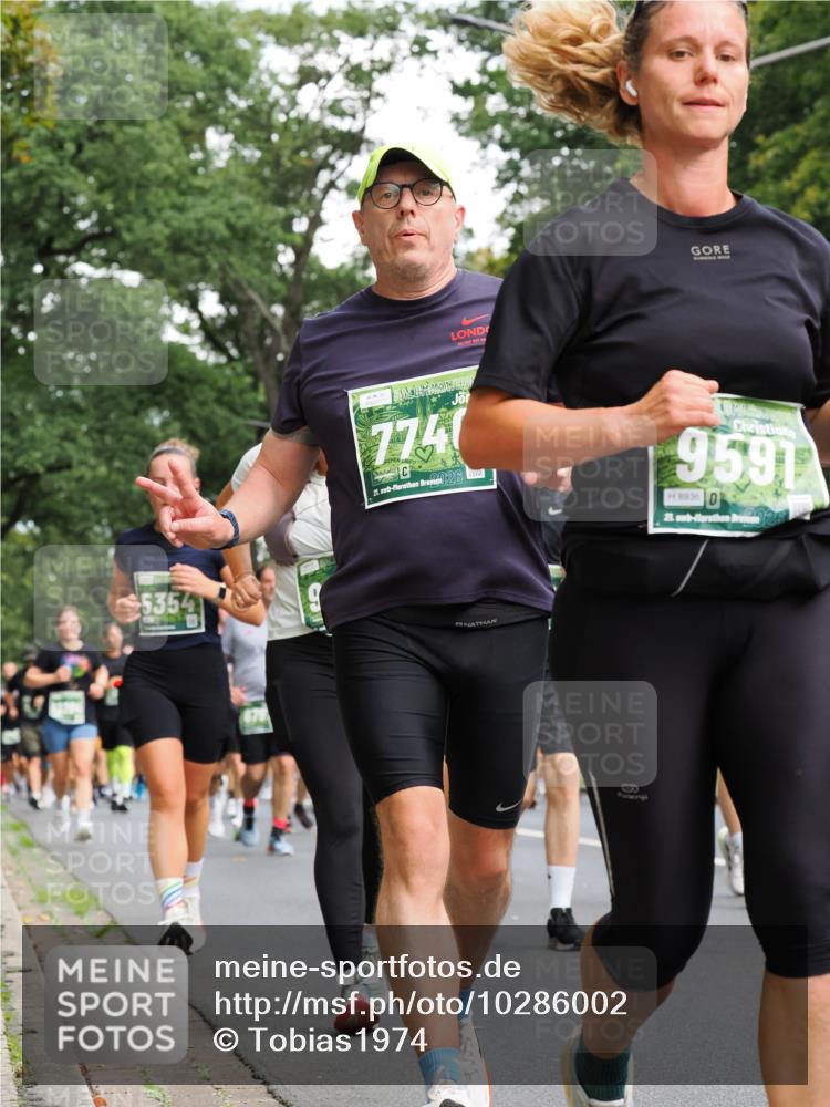 13.09.2026 - 21. swb-Marathon Bremen TobiasT http://msf.ph/oto/10286002 13.09.2026 12:16:18 Laufen 5354, 7740, 21, 26, 9591, 8936, 21, 26 meine-sportfotos.de