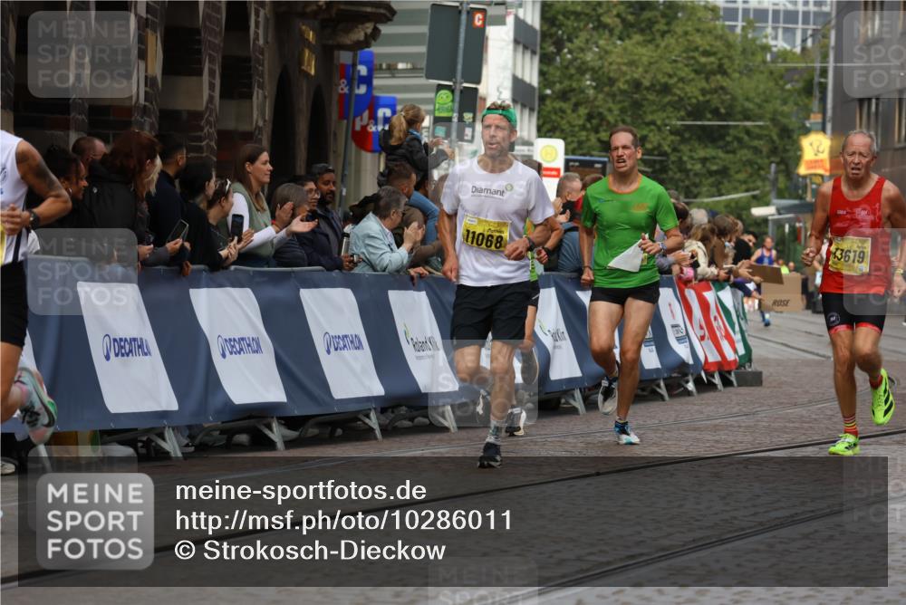 13.09.2026 - 21. swb-Marathon Bremen Strokosch-Dieckow http://msf.ph/oto/10286011 13.09.2026 10:35:27 Ziel 10261, 10262, 13505, 13560, 13625, 12289, 13558, 13583 meine-sportfotos.de