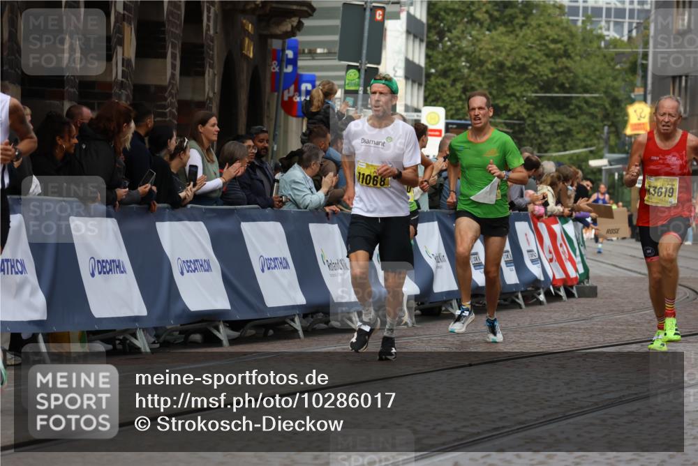 13.09.2026 - 21. swb-Marathon Bremen Strokosch-Dieckow http://msf.ph/oto/10286017 13.09.2026 10:35:27 Ziel 10261, 10262, 13505, 13560, 13625, 12289, 13558, 13583 meine-sportfotos.de