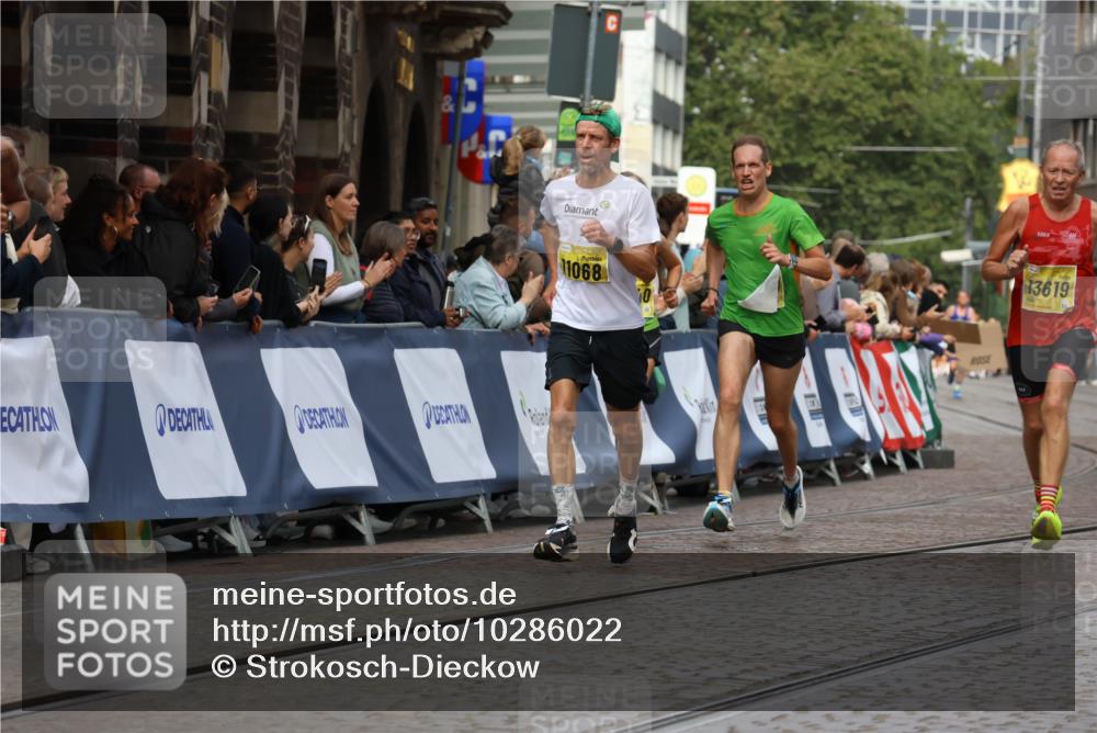 13.09.2026 - 21. swb-Marathon Bremen Strokosch-Dieckow http://msf.ph/oto/10286022 13.09.2026 10:35:27 Ziel 10261, 10262, 13505, 13560, 13625, 12289, 13558, 13583 meine-sportfotos.de