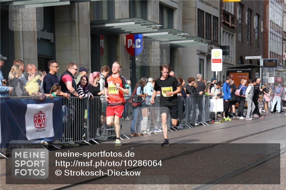 13.09.2026 - 21. swb-Marathon Bremen Strokosch-Dieckow http://msf.ph/oto/10286064 13.09.2026 10:39:58 Ziel 11373, 13616, 11198, 11721, 12144, 12339, 13519, 13642 meine-sportfotos.de