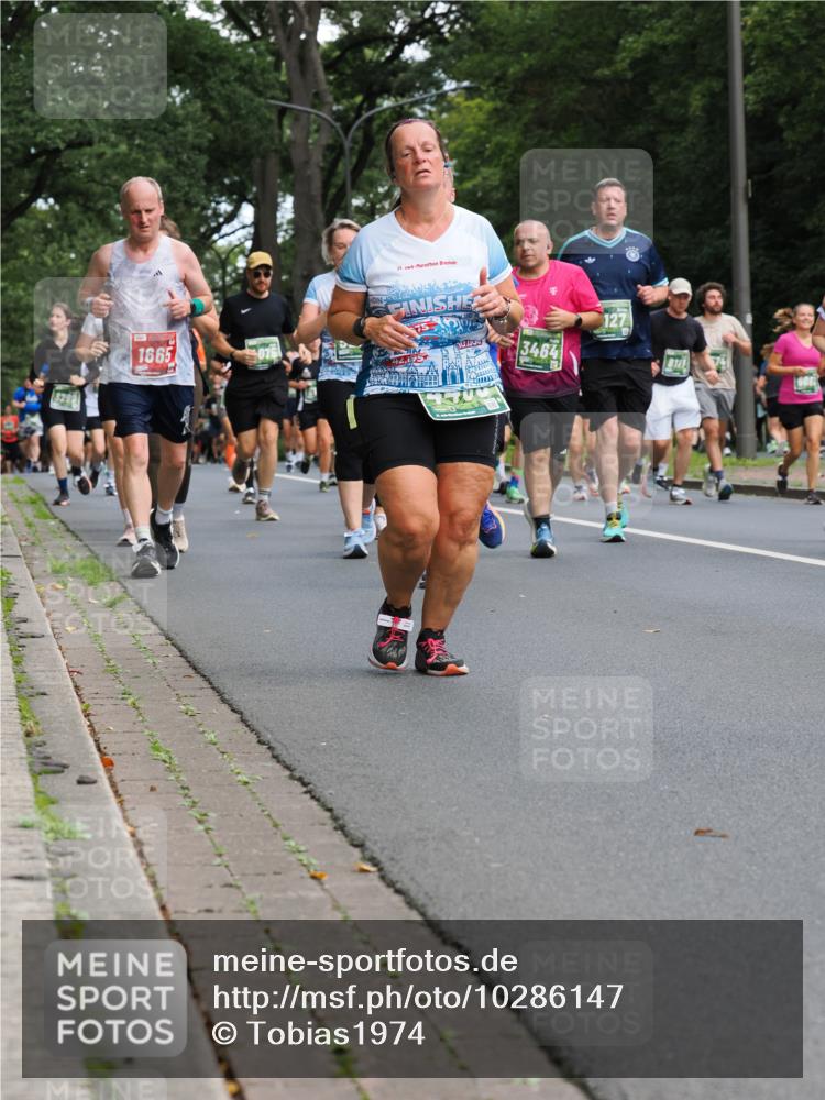 13.09.2026 - 21. swb-Marathon Bremen TobiasT http://msf.ph/oto/10286147 13.09.2026 12:16:52 Laufen 3299, 1665, 21, 26, 42, 195, 3464, 60 meine-sportfotos.de