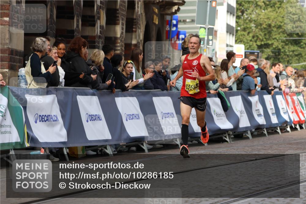 13.09.2026 - 21. swb-Marathon Bremen Strokosch-Dieckow http://msf.ph/oto/10286185 13.09.2026 10:35:36 Ziel 10261, 10262, 10994, 11068, 11176, 11345, 11512, 13505, 13514, 13540, 13560, 13590, 13619, 13558 meine-sportfotos.de