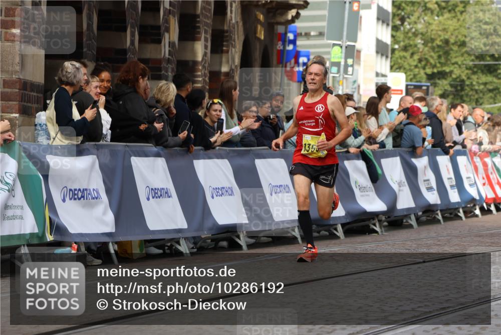 13.09.2026 - 21. swb-Marathon Bremen Strokosch-Dieckow http://msf.ph/oto/10286192 13.09.2026 10:35:36 Ziel 10261, 10262, 10994, 11068, 11176, 11345, 11512, 13505, 13514, 13540, 13560, 13590, 13619, 13558 meine-sportfotos.de