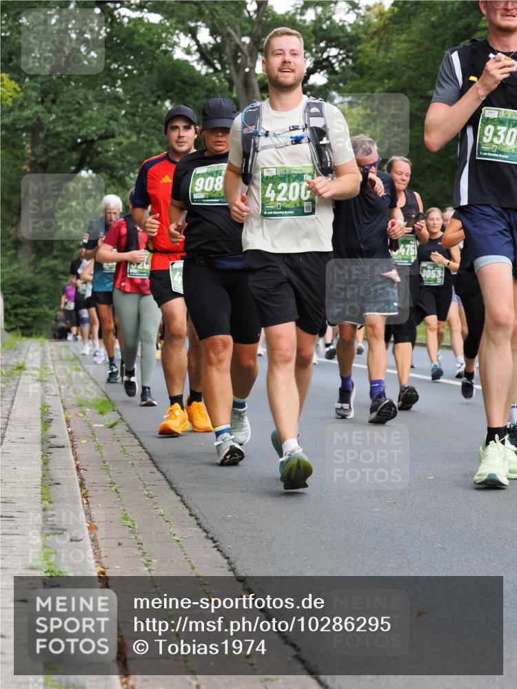 13.09.2026 - 21. swb-Marathon Bremen TobiasT http://msf.ph/oto/10286295 13.09.2026 12:17:24 Laufen 908, 4200, 21, 475, 8053, 930, 7 meine-sportfotos.de