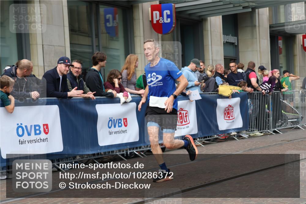 13.09.2026 - 21. swb-Marathon Bremen Strokosch-Dieckow http://msf.ph/oto/10286372 13.09.2026 10:40:51 Ziel 11077, 11201, 12209, 10520, 10575, 11903, 12477, 13563, 13566 meine-sportfotos.de