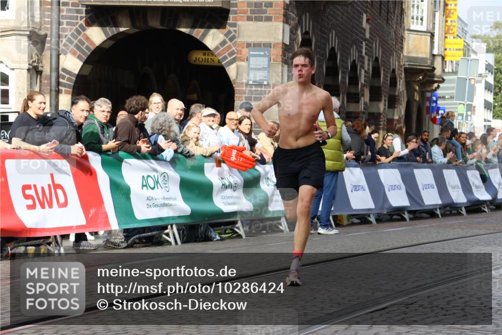 13.09.2026 - 21. swb-Marathon Bremen Strokosch-Dieckow http://msf.ph/oto/10286424 13.09.2026 10:36:21 Ziel 10244, 11067, 13534, 11916, 13548 meine-sportfotos.de