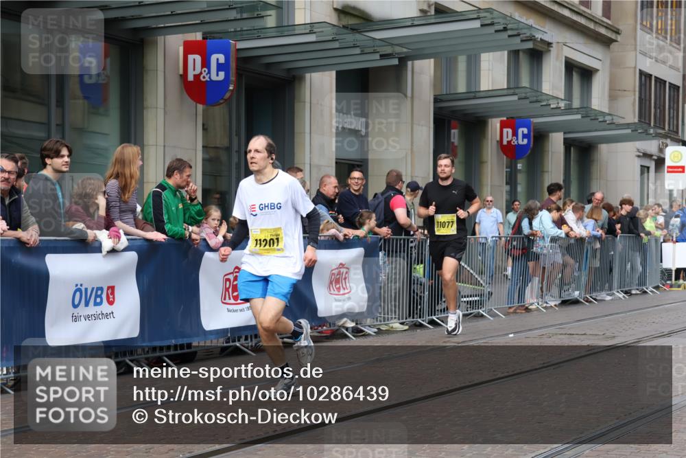 13.09.2026 - 21. swb-Marathon Bremen Strokosch-Dieckow http://msf.ph/oto/10286439 13.09.2026 10:41:05 Ziel 11077, 11628, 11944, 12442, 13520, 13600, 10575, 11201, 11903, 12209, 12477 meine-sportfotos.de