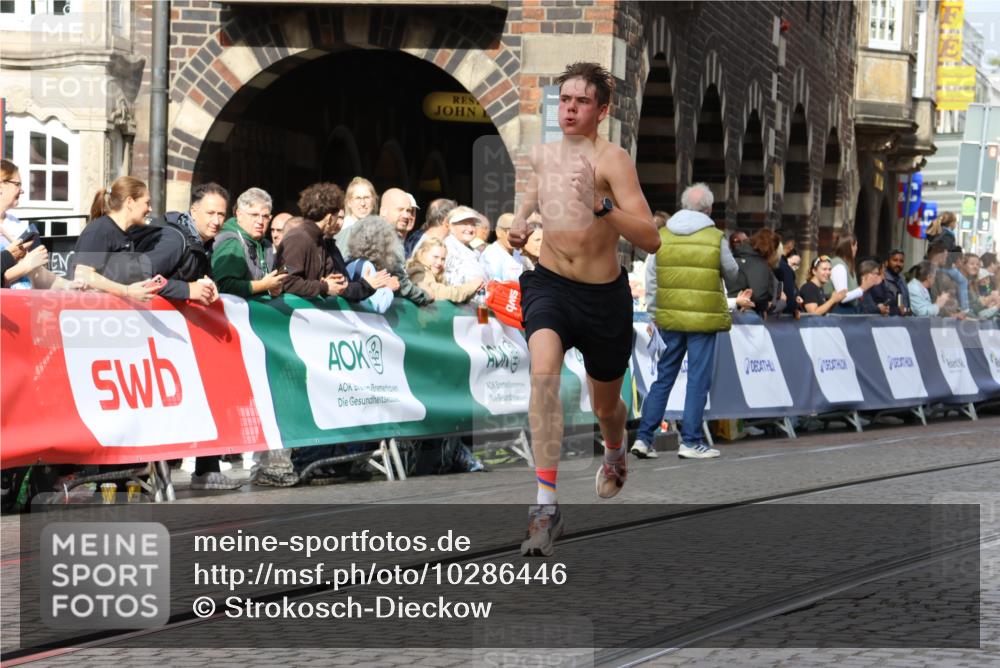 13.09.2026 - 21. swb-Marathon Bremen Strokosch-Dieckow http://msf.ph/oto/10286446 13.09.2026 10:36:21 Ziel 10244, 11067, 13534, 11916, 13548 meine-sportfotos.de