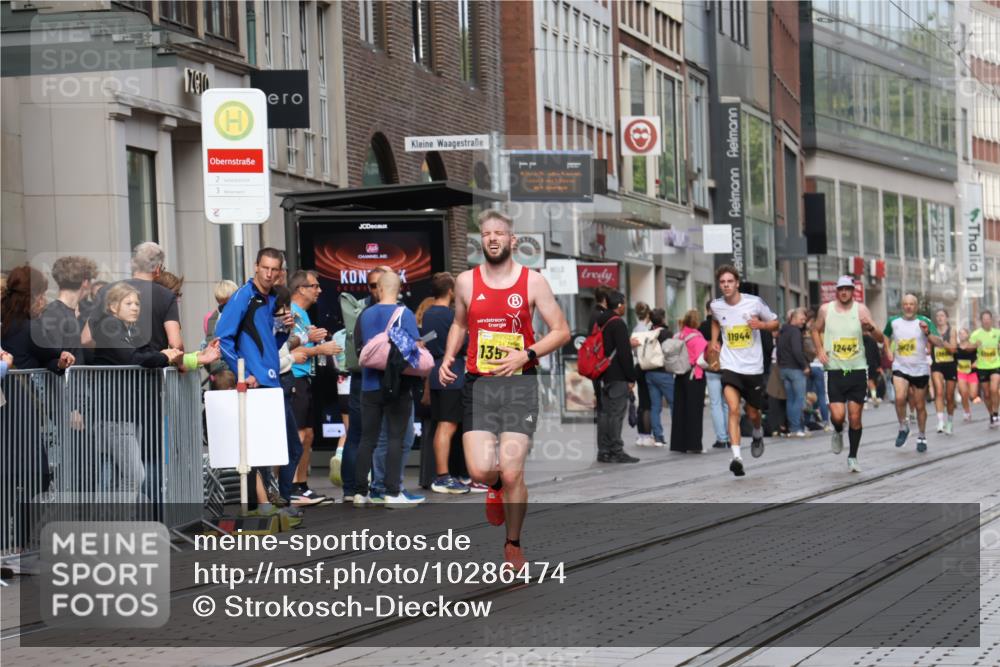13.09.2026 - 21. swb-Marathon Bremen Strokosch-Dieckow http://msf.ph/oto/10286474 13.09.2026 10:41:16 Ziel 10341, 11426, 11527, 11628, 11944, 12246, 12442, 12455, 13520, 13586, 13600, 11077, 11201, 12209 meine-sportfotos.de
