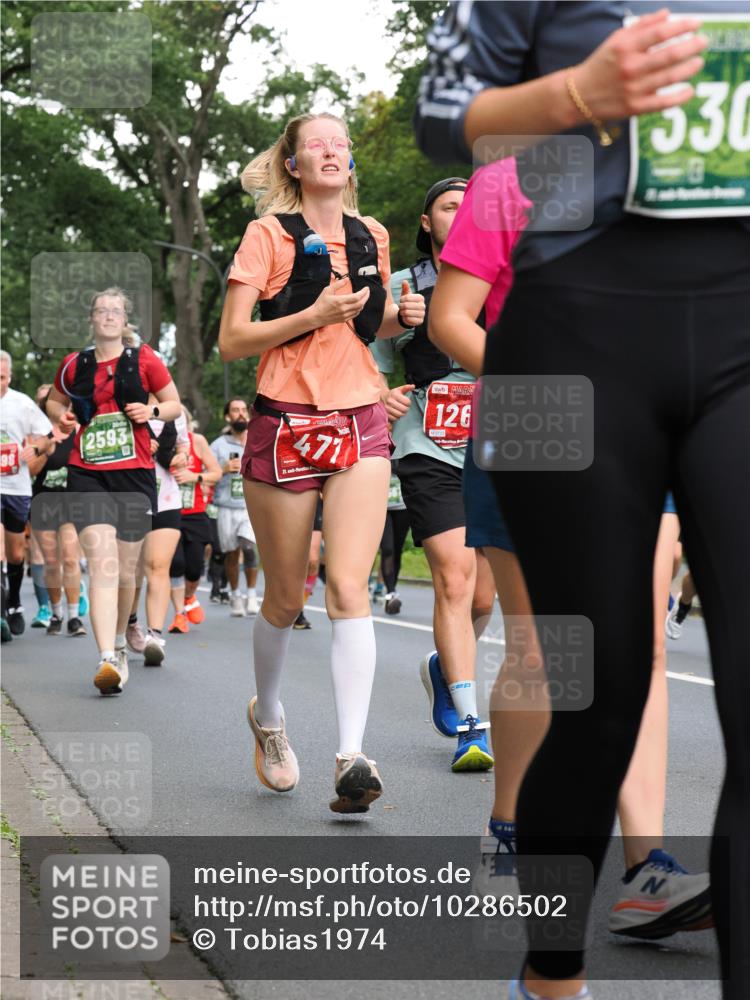 13.09.2026 - 21. swb-Marathon Bremen TobiasT http://msf.ph/oto/10286502 13.09.2026 12:18:11 Laufen 2593, 477, 126, 0722, 530 meine-sportfotos.de