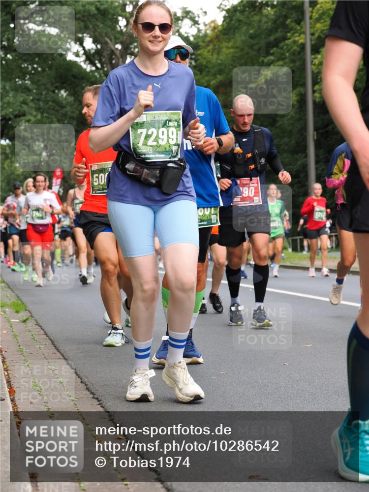 13.09.2026 - 21. swb-Marathon Bremen TobiasT http://msf.ph/oto/10286542 13.09.2026 12:18:20 Laufen 500, 10, 7299, 26, 90, 5207 meine-sportfotos.de