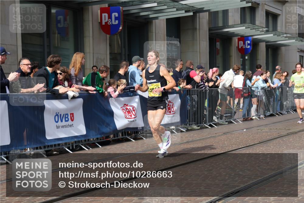 13.09.2026 - 21. swb-Marathon Bremen Strokosch-Dieckow http://msf.ph/oto/10286663 13.09.2026 10:41:33 Ziel 10341, 10972, 11426, 11527, 12246, 12455, 12468, 13586, 13621, 11628, 11944, 12442, 12455, 13520, 13600 meine-sportfotos.de