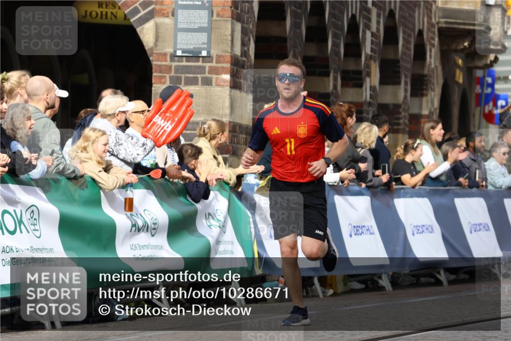 13.09.2026 - 21. swb-Marathon Bremen Strokosch-Dieckow http://msf.ph/oto/10286671 13.09.2026 10:36:54 Ziel 11916, 12456, 13548, 11654, 12520, 13568 meine-sportfotos.de