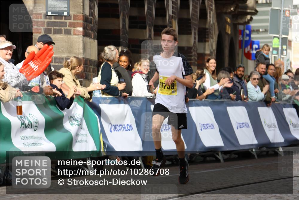 13.09.2026 - 21. swb-Marathon Bremen Strokosch-Dieckow http://msf.ph/oto/10286708 13.09.2026 10:36:57 Ziel 11916, 12456, 13548, 10961, 11654, 13568 meine-sportfotos.de