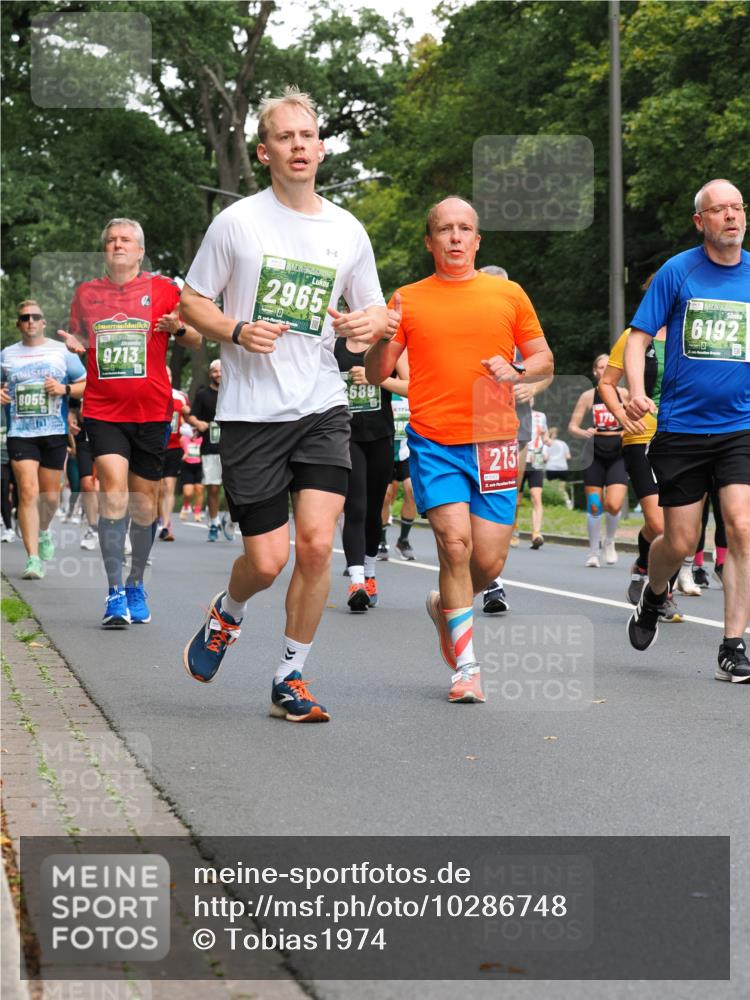 13.09.2026 - 21. swb-Marathon Bremen TobiasT http://msf.ph/oto/10286748 13.09.2026 12:19:03 Laufen 8055, 9713, 2965, 689, 213, 0301, 6192 meine-sportfotos.de