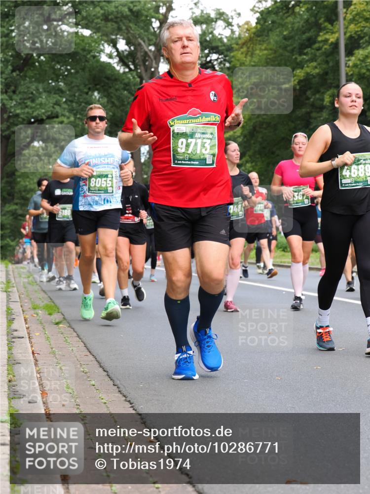 13.09.2026 - 21. swb-Marathon Bremen TobiasT http://msf.ph/oto/10286771 13.09.2026 12:19:05 Laufen 8055, 9713, 21, 5180, 448, 4689 meine-sportfotos.de
