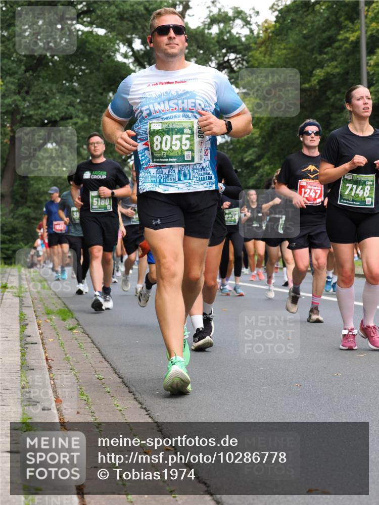 13.09.2026 - 21. swb-Marathon Bremen TobiasT http://msf.ph/oto/10286778 13.09.2026 12:19:07 Laufen 1022, 5180, 21, 8055, 1247, 7148 meine-sportfotos.de