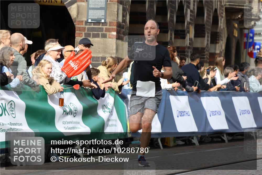 13.09.2026 - 21. swb-Marathon Bremen Strokosch-Dieckow http://msf.ph/oto/10286780 13.09.2026 10:37:03 Ziel 11738, 11916, 12456, 13606, 10961, 13568 meine-sportfotos.de