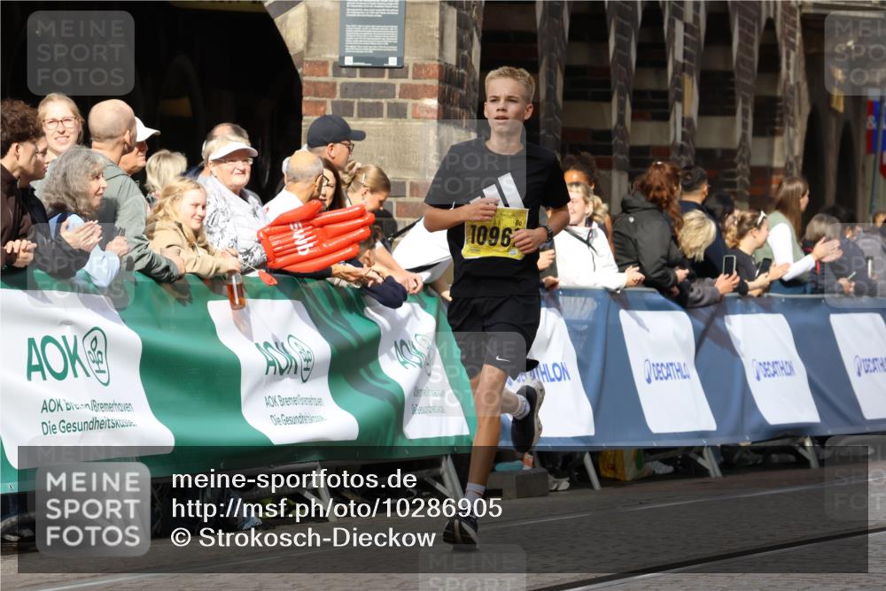 13.09.2026 - 21. swb-Marathon Bremen Strokosch-Dieckow http://msf.ph/oto/10286905 13.09.2026 10:37:21 Ziel 11654, 12520, 13568, 13606, 11619, 11854, 13608 meine-sportfotos.de