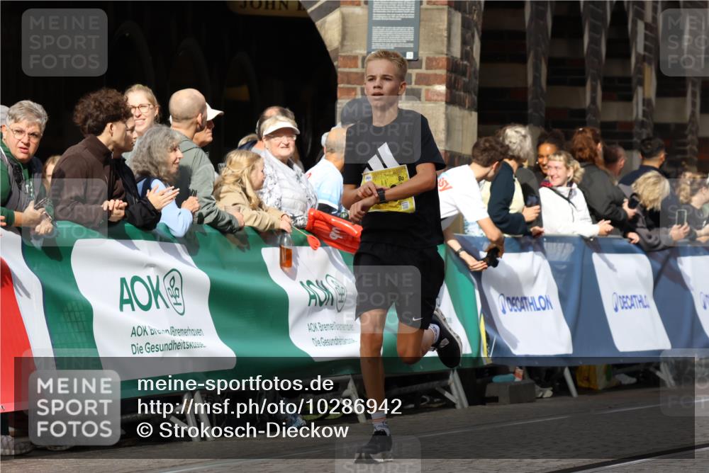 13.09.2026 - 21. swb-Marathon Bremen Strokosch-Dieckow http://msf.ph/oto/10286942 13.09.2026 10:37:21 Ziel 11654, 12520, 13568, 13606, 11619, 11854, 13608 meine-sportfotos.de